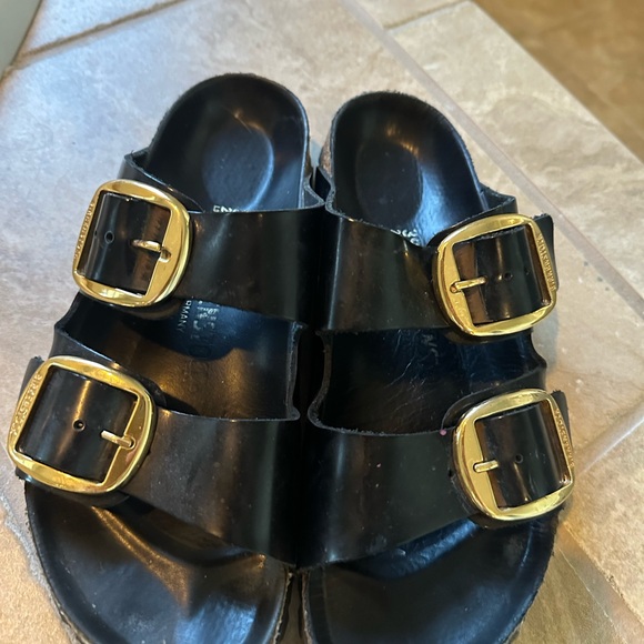 Birkenstock size 39 Black Slides with Gold Buckles - Picture 1 of 3